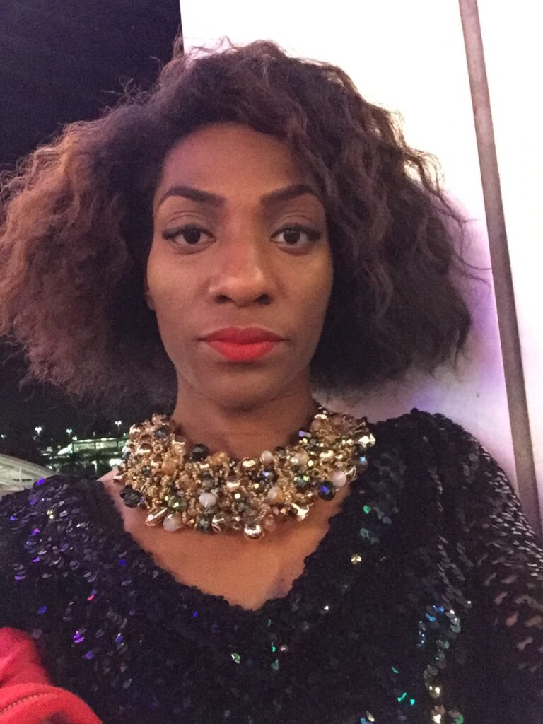 Lire la suite à propos de l’article Femme black chaude : Shana, 32 ans, danseuse afro et reine du twerk qui t’enflamme au téléphone